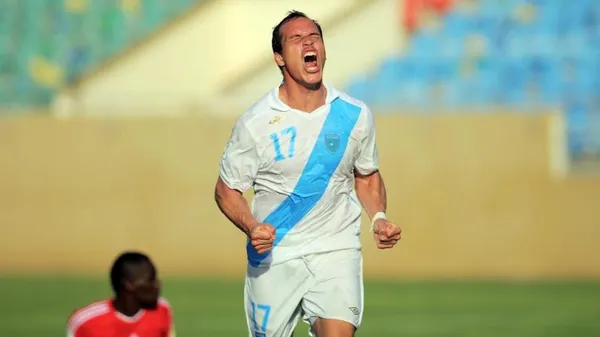Dwight Pezzarossi también fue internacional con la Selección de Guatemala y anotó 16 goles en 72 partidos. (
