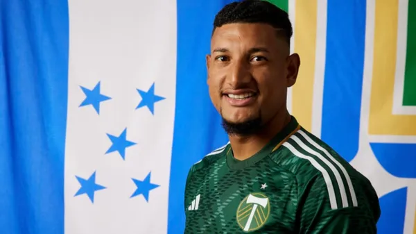 Bryan Acosta con la camiseta de Portland Timbers, su último equipo - Portland Timbers