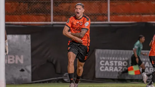 Anthony Hernández está segundo en la tabla de goleo del torneo, a dos goles del líder, Emanuel Casado. (