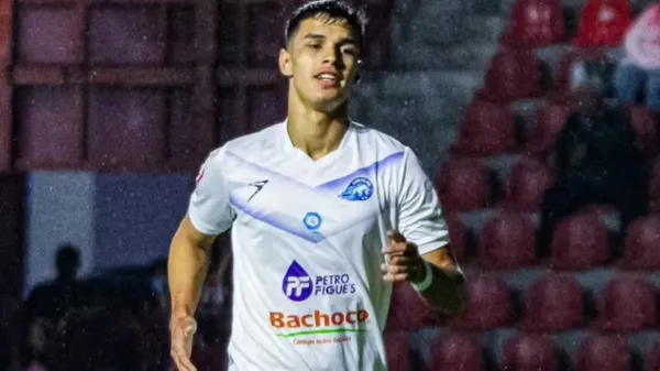 Fernando Lesme podría ser nuevo refuerzo de Liga Deportiva Alajuelense. (