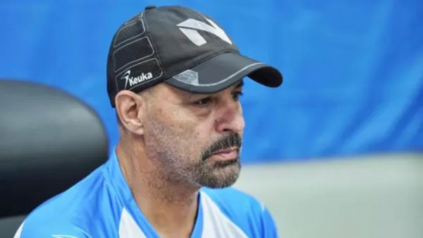 Rolando Fonseca quiere al Fantasma Figueroa de entrenador. (