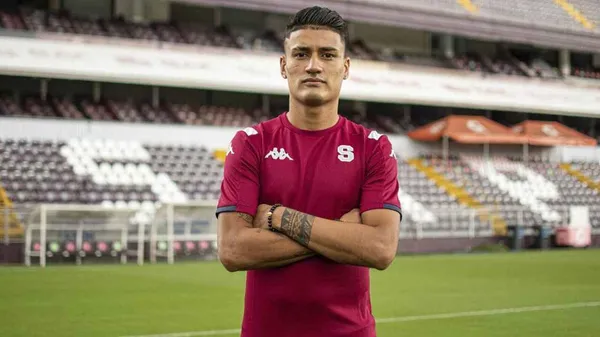 Carlos Villegas llegó a disputar 50 partidos como morado (Saprissa).
