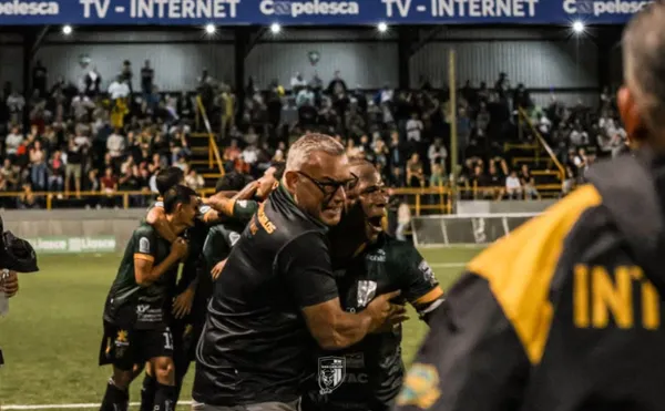 Geovanny Paniagua es veterinario y dueño de una empresa que exporta piñas a Norteamérica (Inter San Carlos).