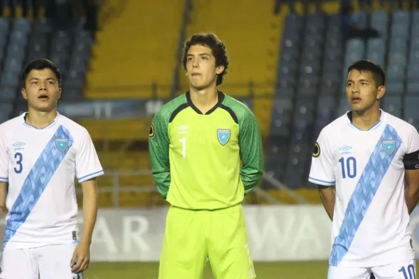 Diego Bolaños con la Selección Sub-17 de Guatemala