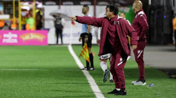 Vladimir Quesada habló de problemas internos en Saprissa. (