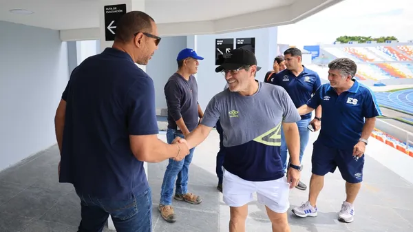 Hugo Pérez y Mauricio Cienfuegos comenzarán a trabajar con la FESFUT el 1 de noviembre. (