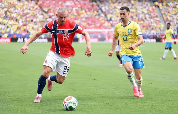 Ante Brasil, Ryerson saltó a la cancha con un look menos llamativo (Getty Images).