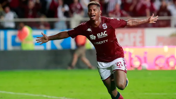 Fidel Escobar fue elegido MVP y mejor jugador extranjero del Apertura 2023. (