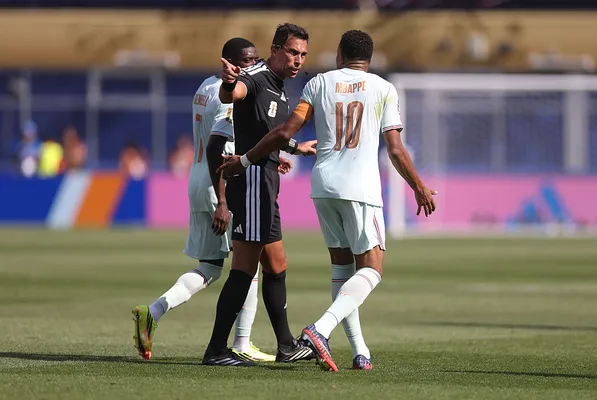 Facundo Tello no tuvo mayores inconvenientes en el duelo entre Francia y Marruecos (Getty Images).