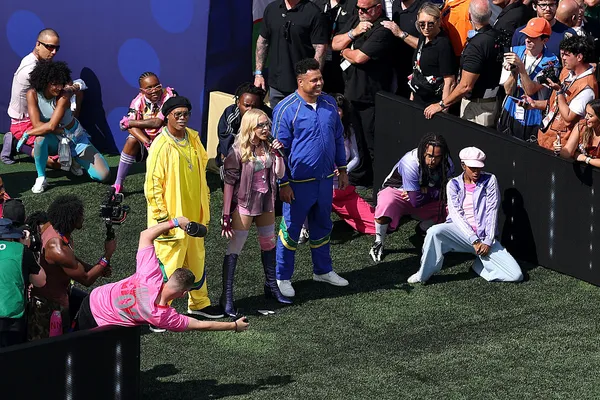 Madonna estuvo acompañada por Ronaldinho y Ronaldo Nazário (Getty Images).