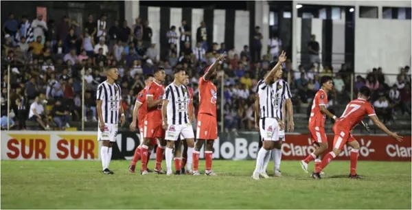Imágenes de juego entre Diriangén y Real Estelí - La Prensa