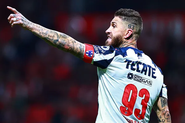 Sergio Ramos se mantiene sin equipo desde su salida de Rayados (Getty Images).