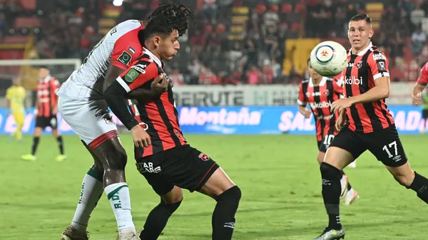 El último enfrentamiento entre ambos equipos tuvo lugar el 25 de noviembre, en el Morera Soto. Aquel día, Guanacasteca ganó 4-3 con los goles de Yeison Ruiz, "Cubo" Torres y un doblete de Alonso Hernández. Para Alajuelense anotaron Doryan Rodríguez, Aarón Suárez y Anthony Hernández (
