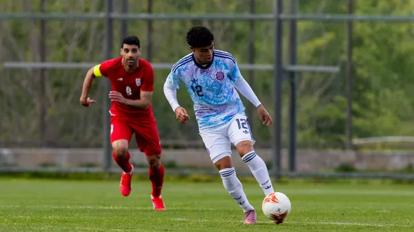 Andrey Soto en acción durante el amistoso contra Jordania. (