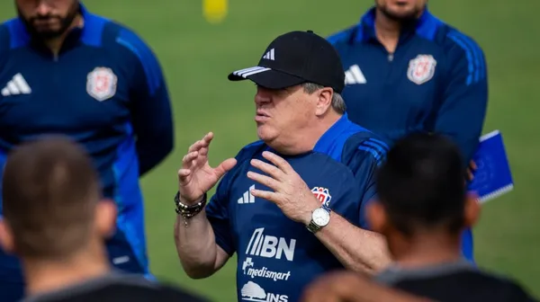 El Piojo Herrera no se preocupó lo suficiente por la superficie de juego (FCRF).