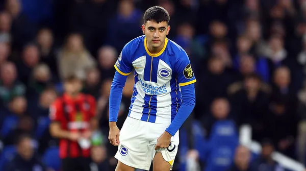 Facundo Buonanotte con el Brighton (