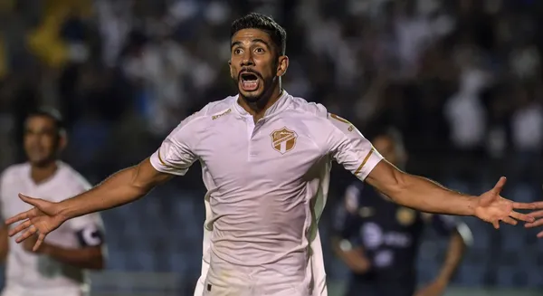 Titular en Guatemala y Comunicaciones, el futbolista más caro de la Liga Nacional.
