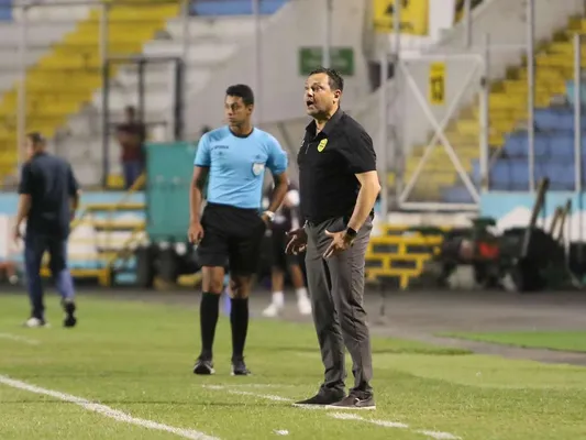 Jeaustin Campos aún no ha renovado su contrato con Real España.