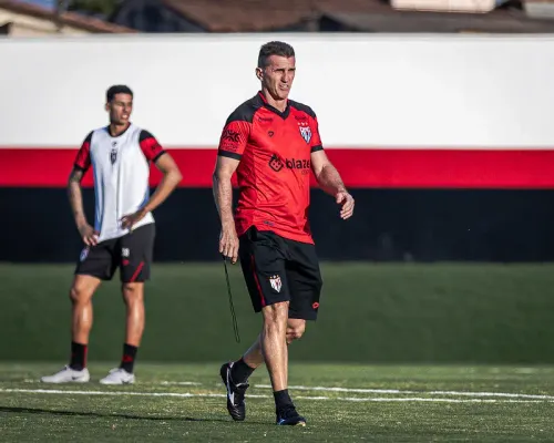 Vagner Mancini descendió seis veces como entrenador (Atlético Goianiense).
