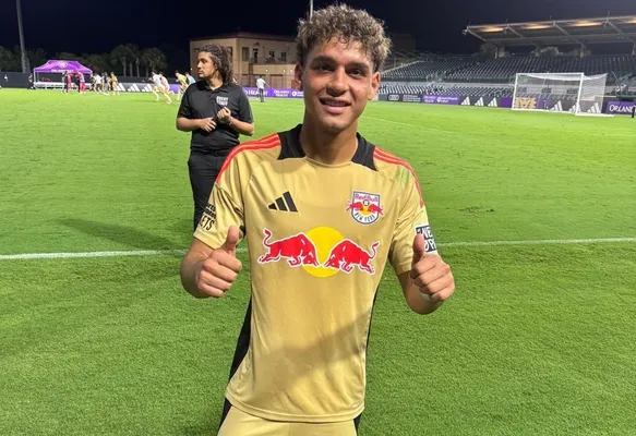 Andy Rojas ya juega en el primer equipo de New York Red Bulls (NYRB).