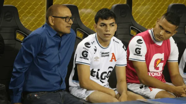 Leonardo Menjívar viene jugando poco en Alianza. (
