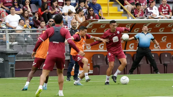 David Guzmán y Mariano Torres - Deportivo Saprissa