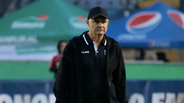 Iván Franco Sopegno ganó cinco títulos en Comunicaciones. Tres de ellos, corresponden al histórico hexacampeonato. (
