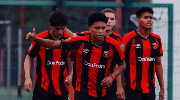 Juan David Nazarith - Sub 21 - Alajuelense