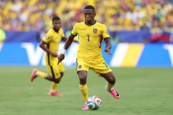 Pervis Estupiñán no está lesionado ni sancionado (Getty Images).