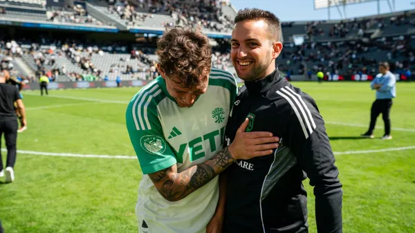 Albert Ballesteros le envió un mensaje a Kenyel Michel. (