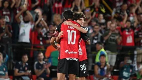  Mathías Ruiz y Bryan Ruiz - Alajuelense 