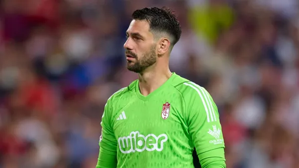 Augusto Batalla es el portero que dejó sin chances a Keylor Navas. (