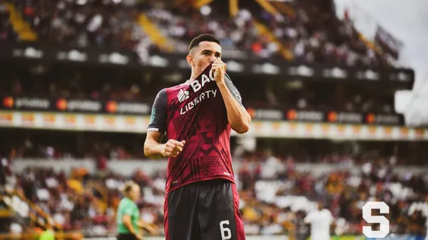 Jefferson Brenes se ha erigido como una de las grandes figuras de Saprissa y se espera que retome ese nivel tras la lesión. (