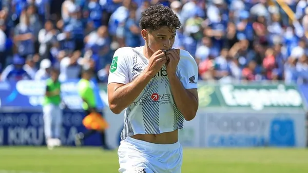 Andy Rojas ya es figura en Herediano.