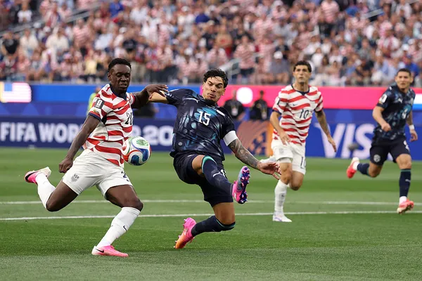 Praguay y Estados Unidos se enfrentaron en Los Angeles (Getty Images).