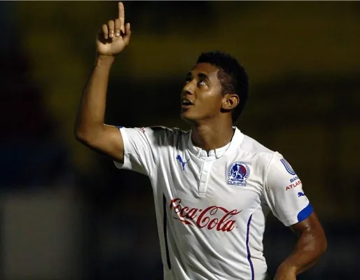 Choco Lozano es canterano de Olimpia.