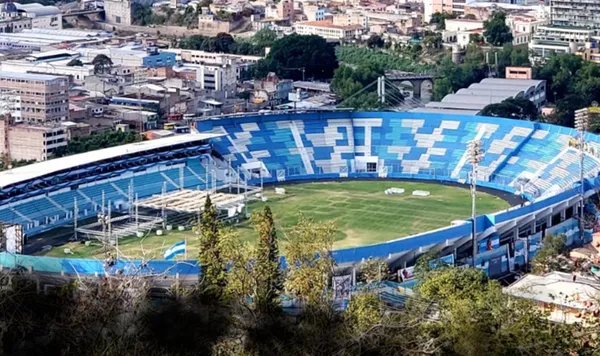 El Estadio Nacional "Chelato" Uclés no cumple con los requisitos de Concacaf.