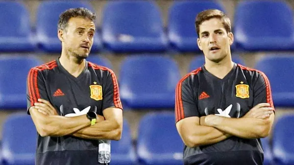 Junto a Luis Enrique en la Roja.