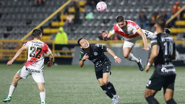 La última vez que se vieron las caras, el pasado 31 de octubre, Herediano derrotó 1-0 a Sporting con el gol de Brian Rubio. (