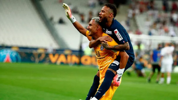 Keylor Navas y Neymar jugaron juntos en el PSG. (Getty Images)