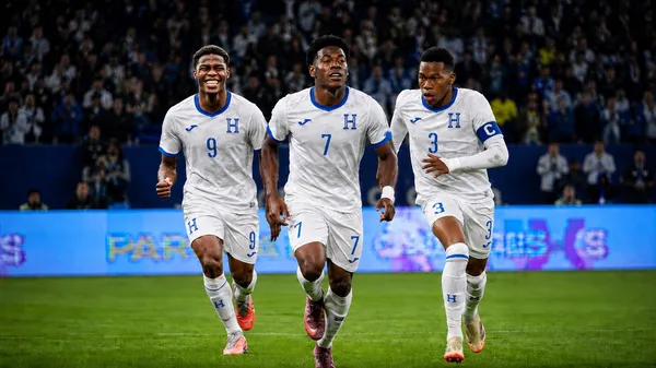 Keyrol, Dereck y Keyvan podrían jugar juntos en la Selección de Honduras