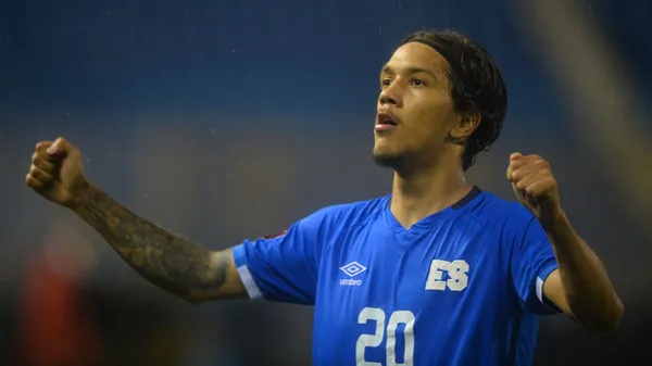 Enrico Dueñas - Selección El Salvador