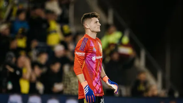 Zadawzki con el buzo de portero del Columbus Crew. (