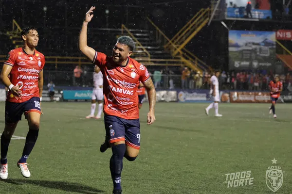  Brian Martínez