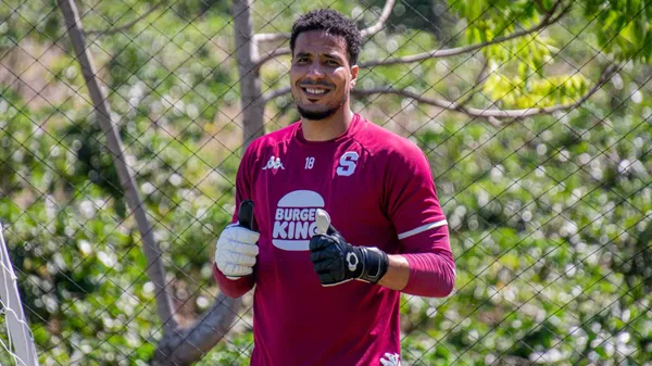 Esteban Alvarado regresará a la titularidad con el Saprissa.