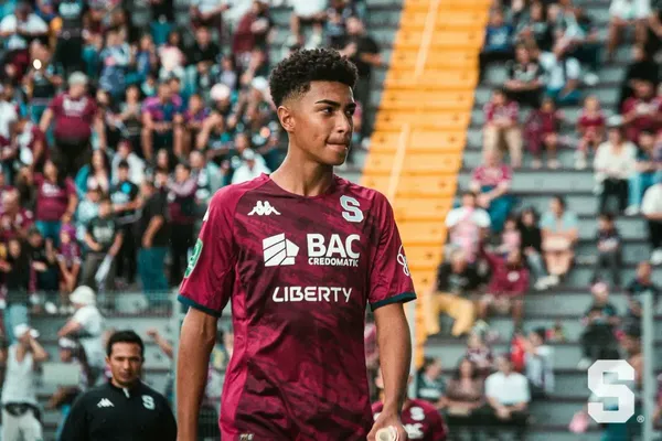 Kenay Myrie tiene un enorme futuro en Saprissa (Deportivo Saprissa).