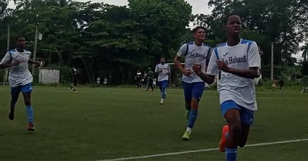 Jade Quiñones es el goleador más joven del campeonato cubano (La Habana FC).