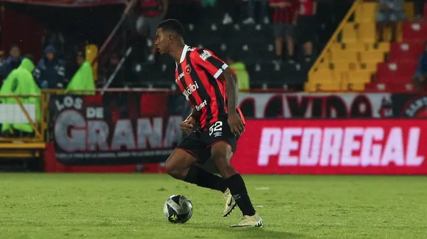 Jeyland Mitchell es la gran joya de la Liga Deportiva Alajuelense. (