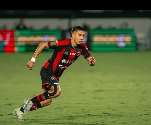 Carlos Martínez estuvo cerca de renovar su contrato (LDA).