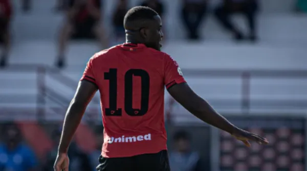 Joel Campbell con el Atlético Goianiense